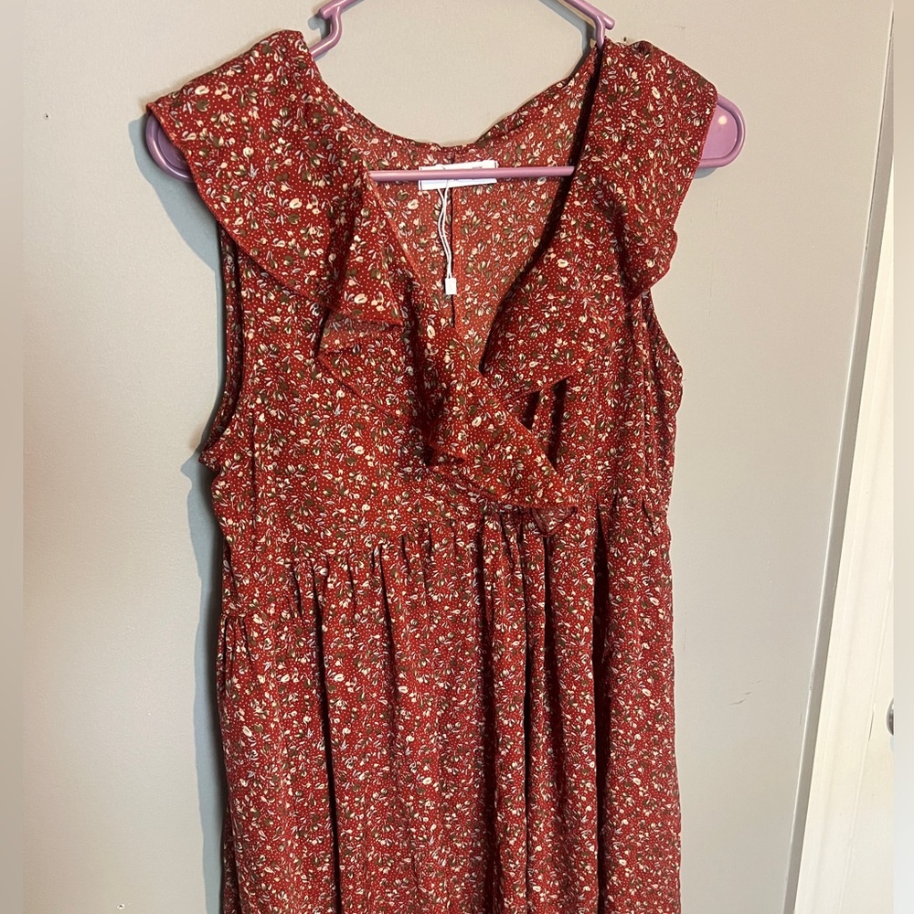 Women’s Floral Dress Size Medium - Picture 3 of 5